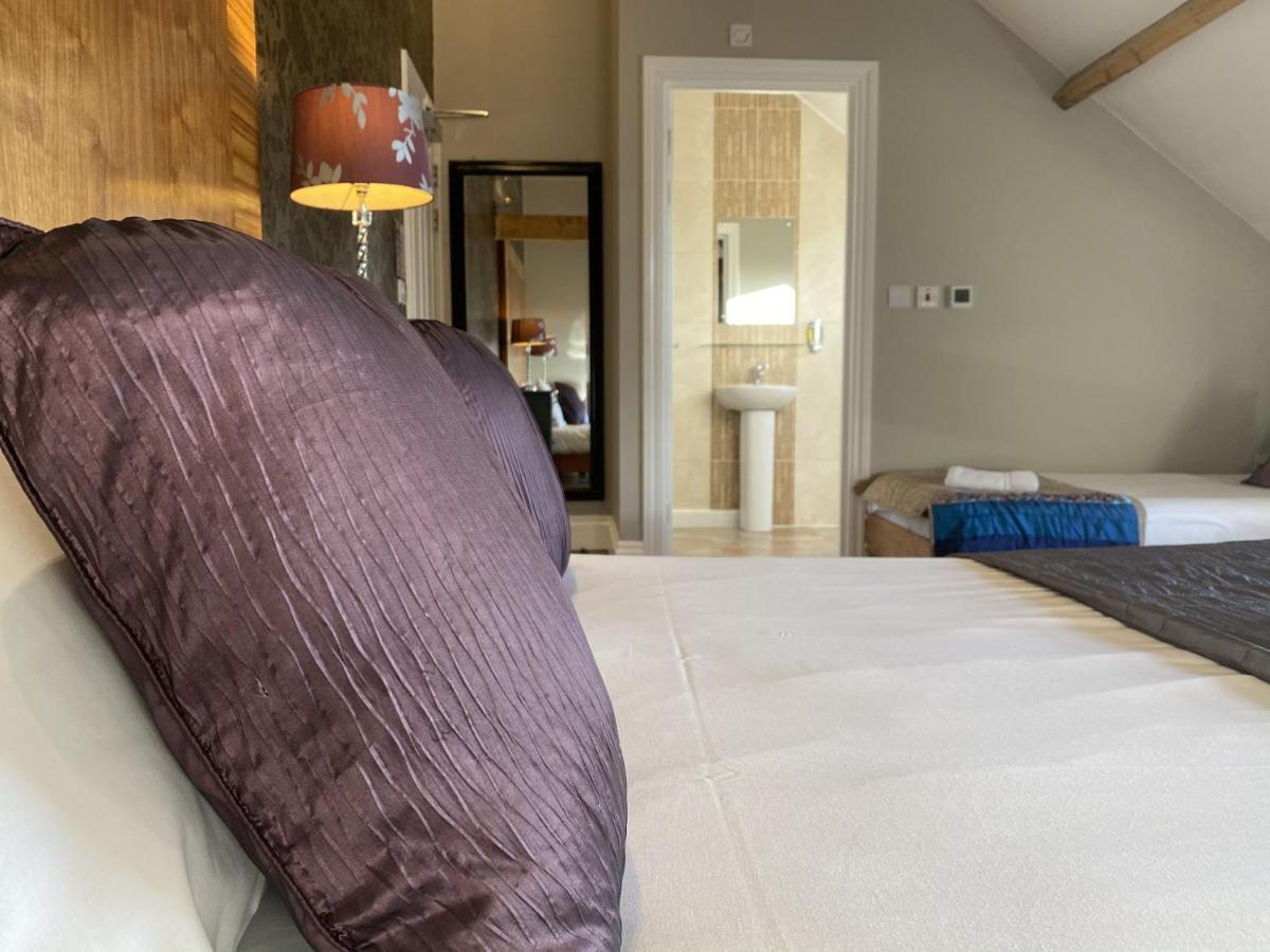 Number One Hundred Bed And Breakfast Cardiff Bagian luar foto